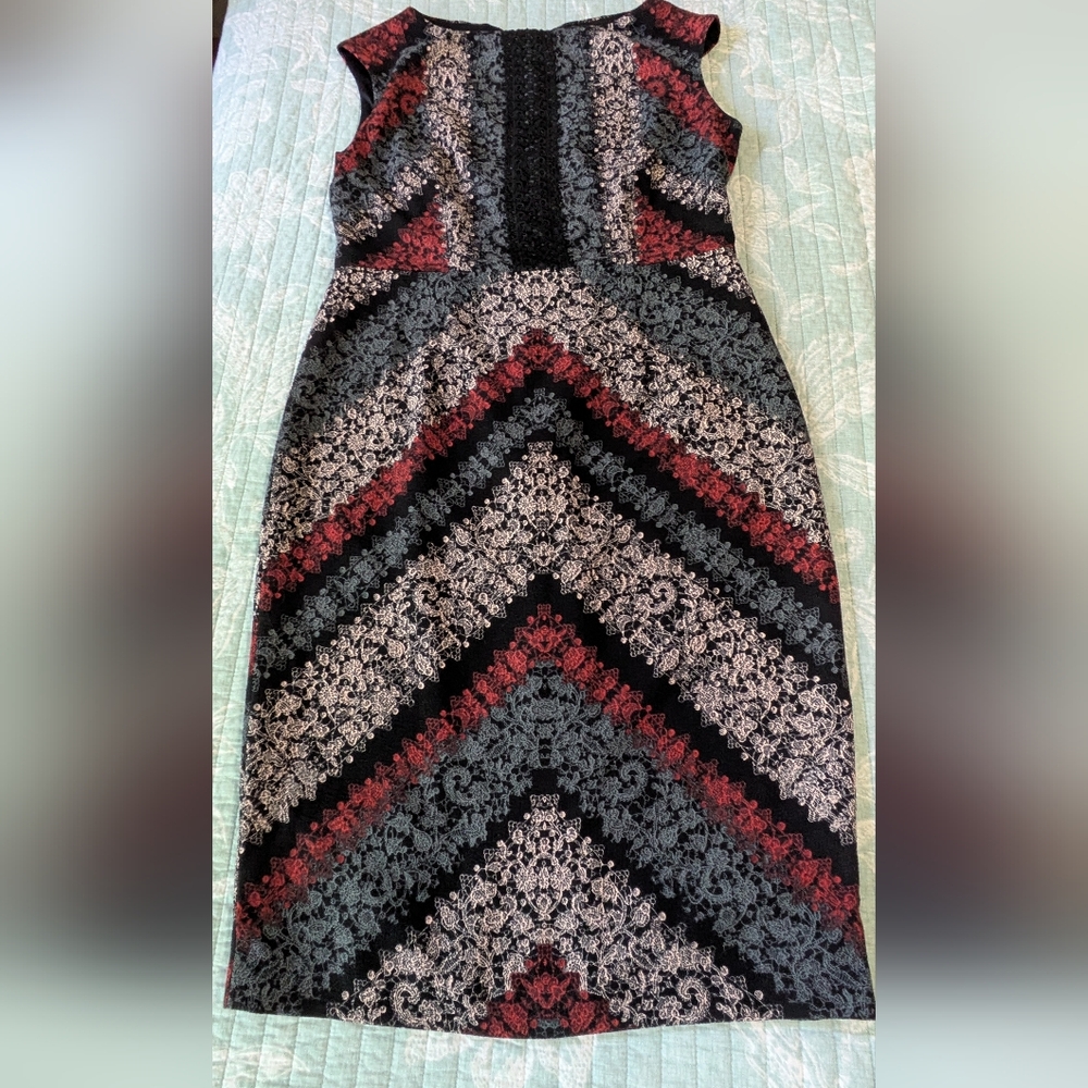 Maggy London Beautiful Dress. Awesome Fabric. Size 10P